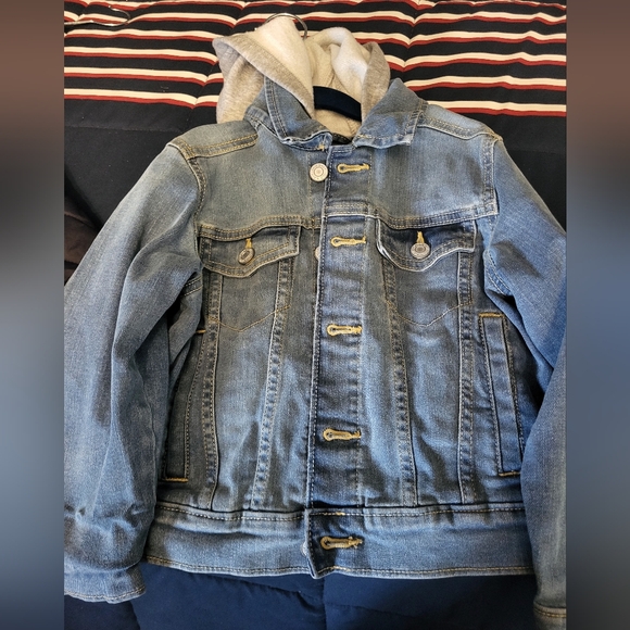 Boys Hooded Jean Jacket by Old Navy - Picture 4 of 5